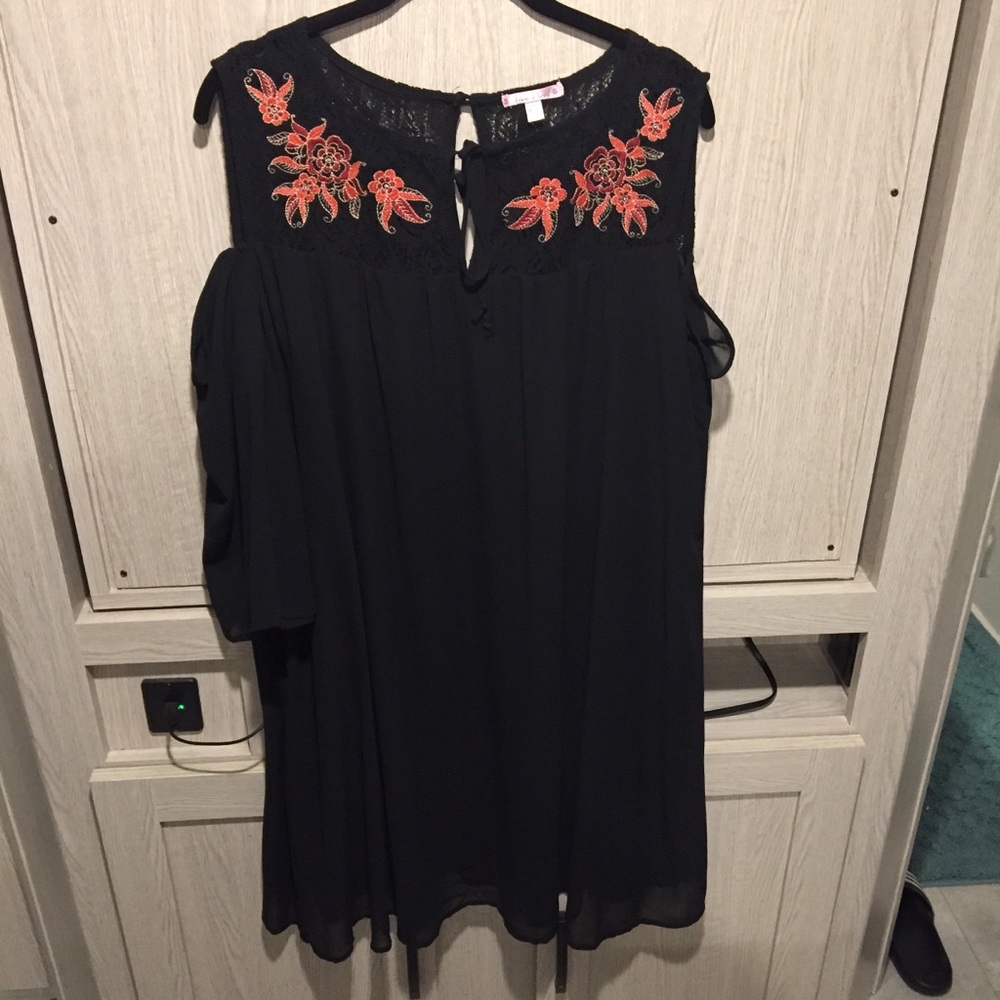 Free 2 Luv Cold Shoulder Blouse peasant boho top